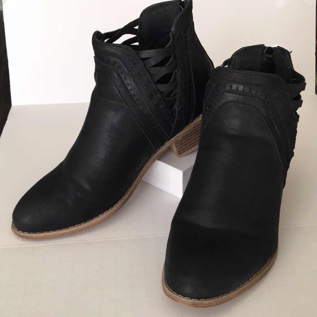 Last Call Corkys Boutique Detailed Black Vegan Ankle Boots (Size 8)